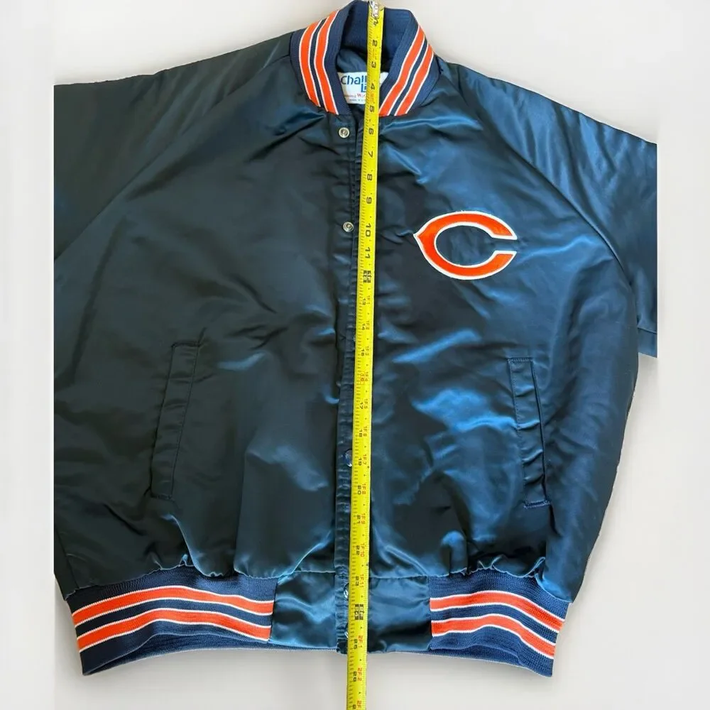 VTG 90s NFL CHICAGO BEARS CHALK LINE SATIN JACKET SPELL OUT MADE IN USA SIZE L